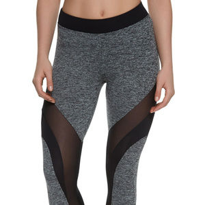 SOLD 🎈Grey Frame Activewear Leggings